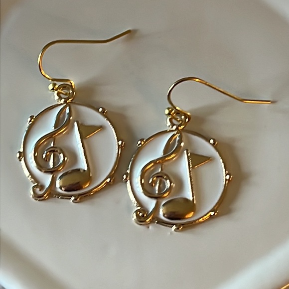 🎵 Musical Notes Earrings - Picture 1 of 3